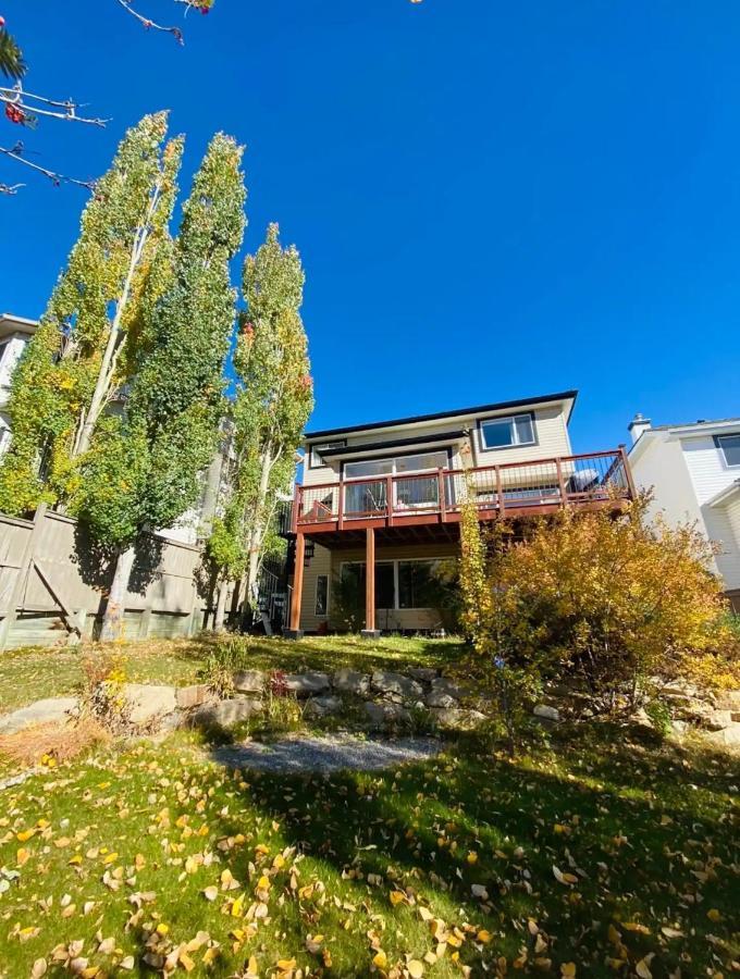 Private, Spacious, & Bright Home YYC Dış mekan fotoğraf